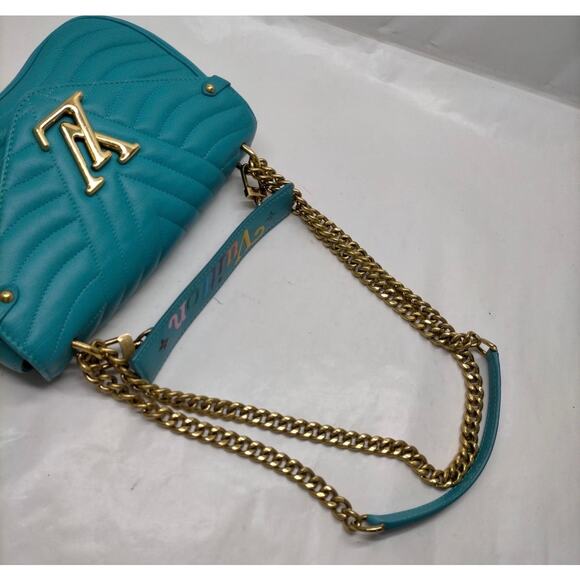 Louis Vuitton LV New Wave Shoulder Bag Pristine - Picture 10 of 16